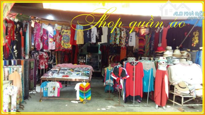 Mua nhà phố tiện kinh doanh tặng 50m2 đất trung tâm Phố Cổ Hội An - 1
