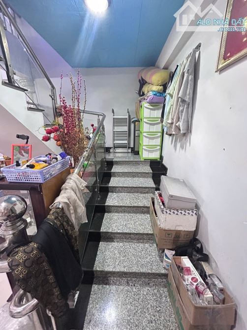 Nhà 2 lầu hẻm 7m đường Bùi Văn Ngữ, DT: 6x13m Giá chỉ: 5 tỷ - 1