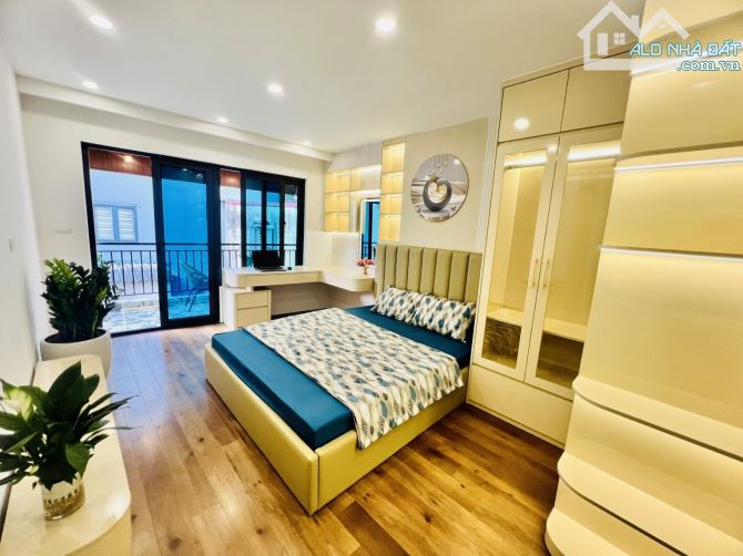 Phố Minh Khai, Hai Bà Trưng, 52m2 5 tầng, VF3 qua nhà, Ôtô tránh 30m, Chỉ 8.1 tỉ - 1