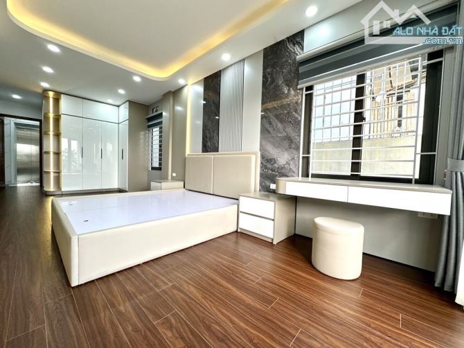 Bán gấp nhà đẹp phố Vip Thanh Xuân, 46m²x 4t, full nội thất, gần phố, giá tốt nhất khu vực - 1