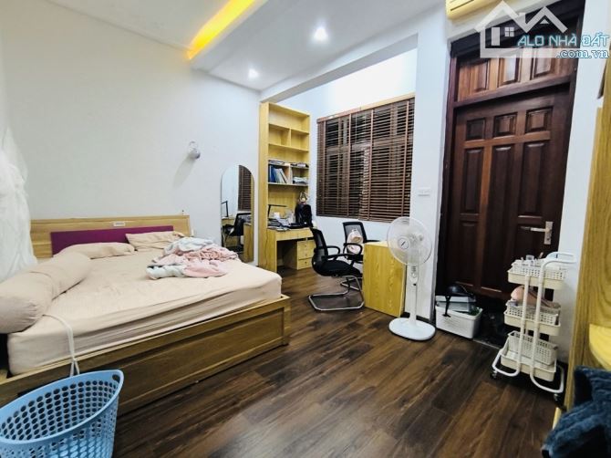 Bán chung cư Nguyễn Đức Cảnh, Hoàng Mai - Tầng cao, view đẹp - 131m2 - 3PN - 6.4 tỷ - 1