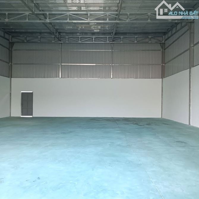 Cho thuê kho xưởng 720m2 sạch đẹp giá cực rẻ tại xã Vĩnh Lộc B, Bình Chánh - 1