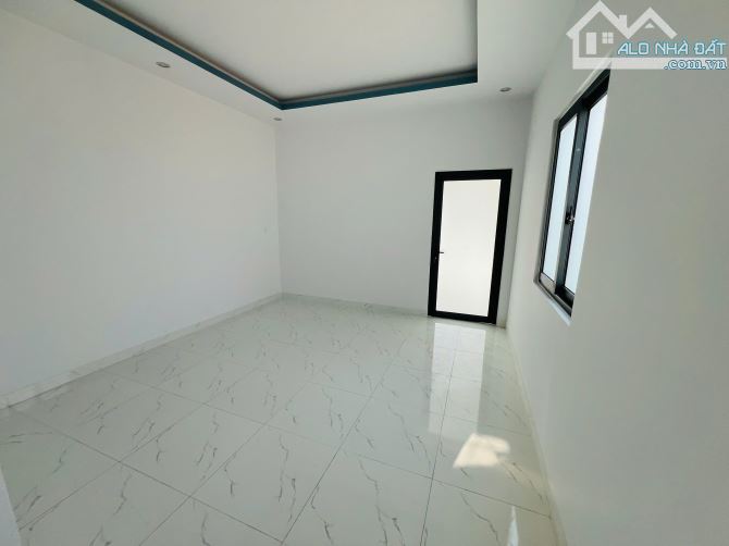 Bán gấp căn nhà 1 trệt 2 lầu 5pn dt 85m2 mặt tiền hẻm xe hơi tại P. Trung Dũng - 1