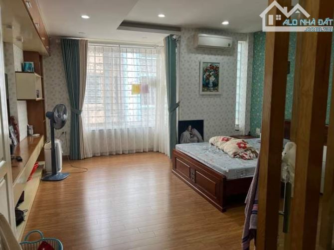 Bán nhà Ngô Thì Nhậm 55m x 4 tầng phân lô ô tô vào nhà, 2 mặt thoáng trước sau, chỉ hơn 9 - 1