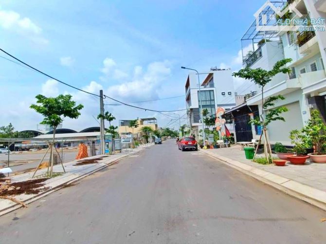 Bán Lô Đất Ngang 6M góc 2 mặt tiền, ngay Trường Tiểu Học Tân Tiến, gần Ngã 4 Vincom BH - 1