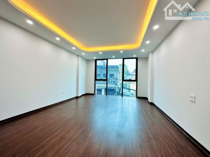 Bán nhà PL Dương Khuê - 46m2 × 7 tầng thang máy - Vỉa hè đá bóng - Kinh doanh. - 1