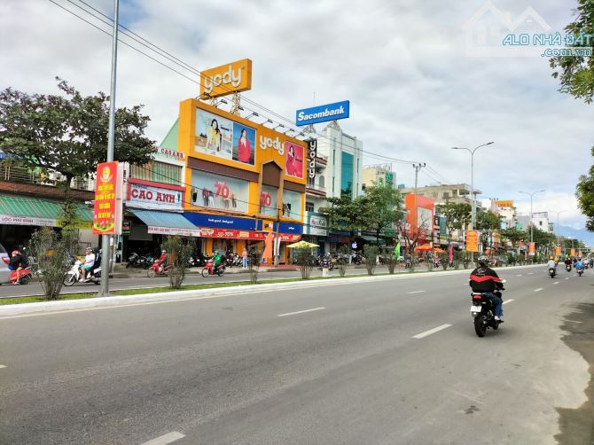 BÁN ĐẤT MẶT TIỀN TÔN ĐỨC THẮNG. - 1