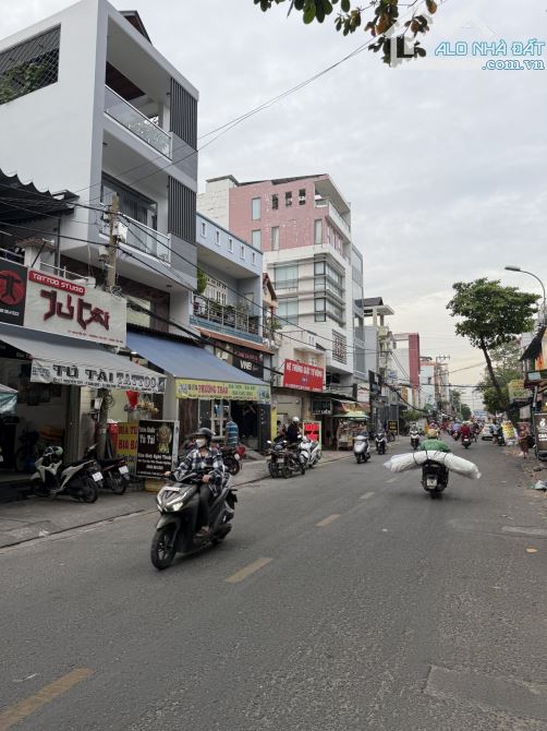 🏘🚖🚖 MẶT TIỀN NGUYỄN SUÝ - NGAY SÁT CHỢ TÂN HƯƠNG - NGANG LỚN 5x20M - CHỈ  17 TỶ TL. - 1