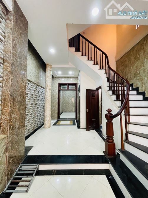 Bán nhà Tân Mai, 68m2 x 7 tầng thang máy, ô tô tránh kinh doanh, ngõ thông, gía 15.5 tỷ - 1