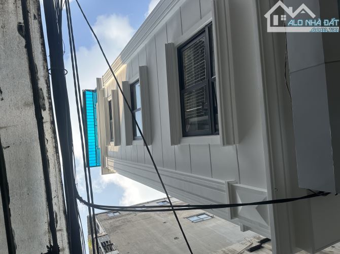 Bán nhà tại đường Bát Khối cự khối Long Biên Hà Nội - 2