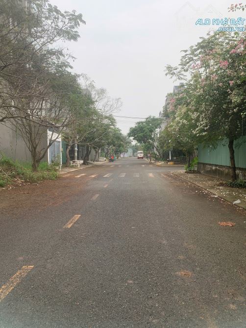 Bán đất đường 9m, Nguyễn Duy Trinh P. Long Trường Quận 9 giá 2,7 tỷ - 2