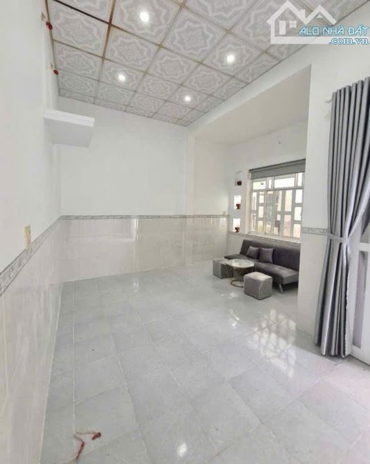 Cần Tiền Cho Con đi Học Bán căn nhà ở Tân Phú trung Củ Chi 136m2 Sổ hồng riêng 650triệu ba - 2