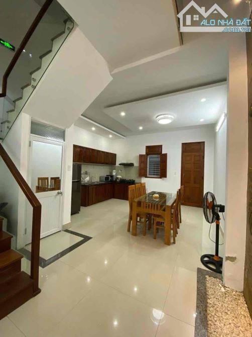 Bán nhà 4 tầng An Thượng 38 khu phố sầm uất biển Mỹ Khê, cho thuê 45 triệu/tháng - 2