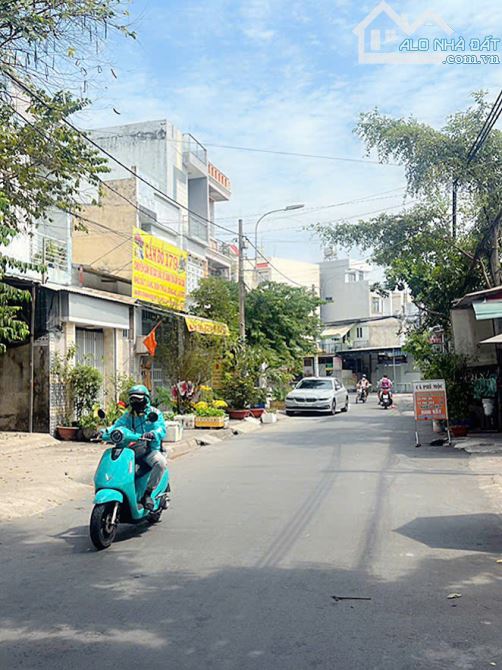 Mặt tiền nhánh Nguyễn Thị Búp, nhà 4x23m giá chỉ 5.25 tỷ - 2