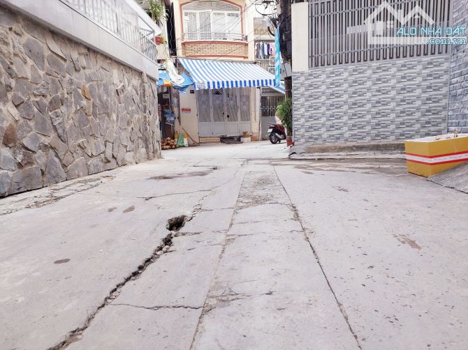 Nhà vị trí đẹp 2 tầng HXH thông tứ tung, Trần Quang Diệu, Đang cho thuê, Nhỉnh 3 tỷ - 2