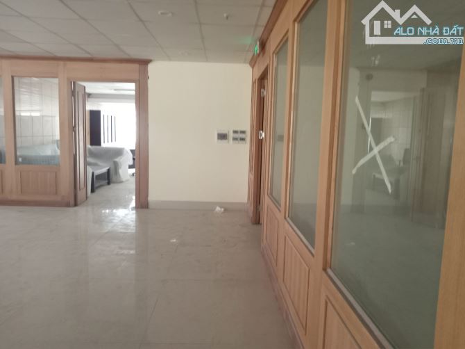 Cần bán tòa nhà lô góc mặt phố Nguyễn Hữu Thọ, Hoàng Mai. DT 600m2 x MT 30m - Giá 309 tỷ - 3