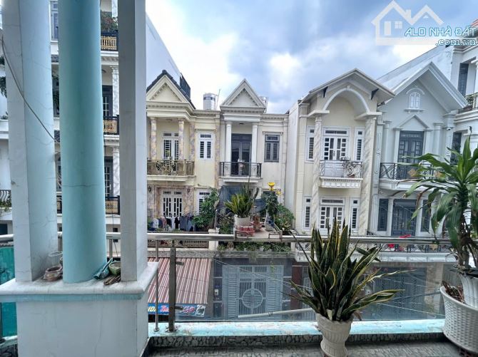 Nhà 2 lầu hẻm 7m đường Bùi Văn Ngữ, DT: 6x13m Giá chỉ: 5 tỷ - 3