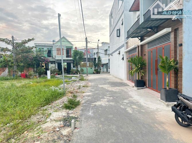 CÒN SÓT LÔ DUY NHẤT GIÁ CHỈ 1.850 TỶ. BÁN ĐẤT DT: 63M2 SỔ RIÊNG THỔ CƯ 100% ĐƯỜNG XE HƠI - 3