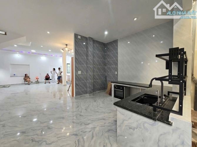 Bán Nhà 1 Trệt 1 Lầu Hẻm Oto Lê Lợi 120M2 (7x12) - Giá: 5.6Tỷ - 3