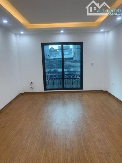 Nhà đẹp giá rẻ chỉ cần 3,3 tỷ có ngày nhà 4Tx30m2 ô tô đỗ cửa ngõ thông-Nhân Huệ, Đồng Mai - 3