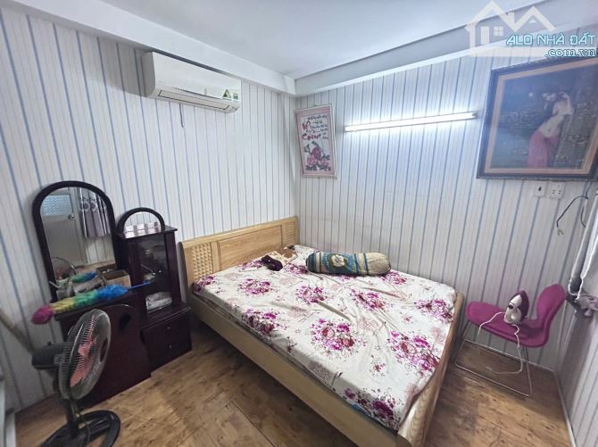Nhà 2 lầu hẻm 7m đường Bùi Văn Ngữ, DT: 6x13m Giá chỉ: 5 tỷ - 4