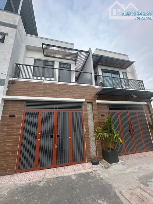 CÒN SÓT LÔ DUY NHẤT GIÁ CHỈ 1.850 TỶ. BÁN ĐẤT DT: 63M2 SỔ RIÊNG THỔ CƯ 100% ĐƯỜNG XE HƠI - 4