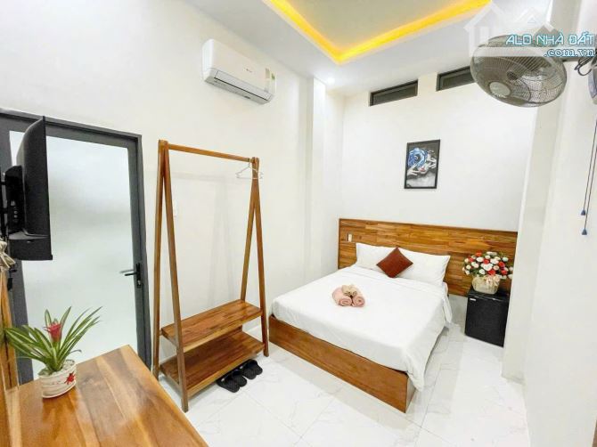 Bán nhanh căn homestay mặt tiền gần ngay quảng trường, trung tâm thành phố, gần biển , khu - 5