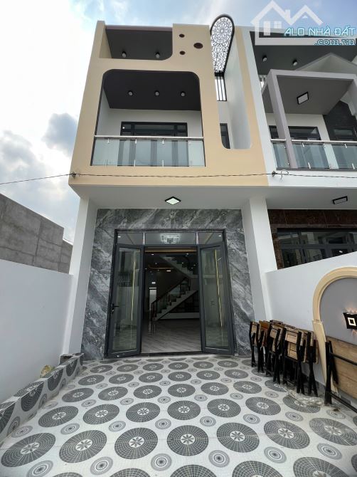 BÁN NHÀ LONG HOÀ CẦN ĐƯỚC CÁCH NGÃ TƯ XOÀI ĐÔI 2KM - 5