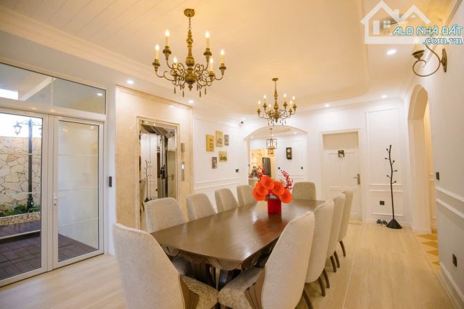 Bán biệt phủ phong cách Neoclassic kết hợp Farmhouse siêu đẹp cách ĐL 12km ngay trung tâm - 5