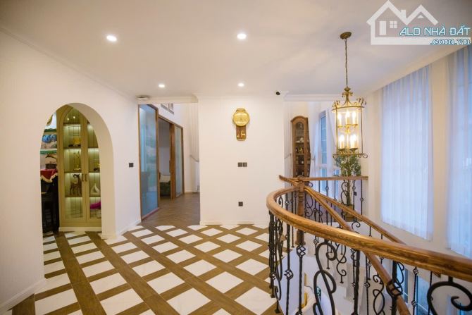 Bán biệt phủ phong cách Neoclassic kết hợp Farmhouse siêu đẹp cách ĐL 12km ngay trung tâm - 6