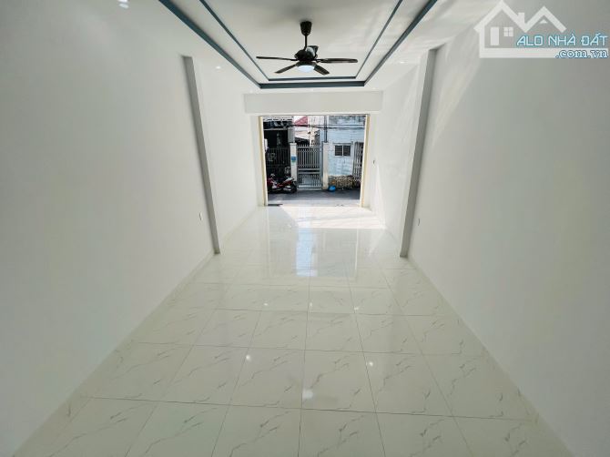 Bán gấp căn nhà 1 trệt 2 lầu 5pn dt 85m2 mặt tiền hẻm xe hơi tại P. Trung Dũng - 7