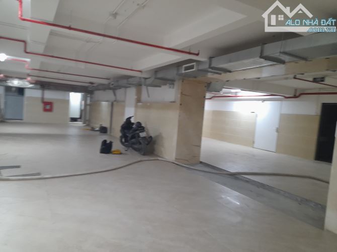 Bán tòa nhà 9 tầng mặt phố Lê Đức Thọ - 420m2 x MT 14m x Giá 155 tỷ, doanh thu 8 tỷ/năm