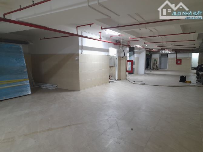 Bán tòa Văn Phòng 11 Tầng mặt phố Phạm Văn Đồng Cầu Giấy, 416m2, mặt tiền 15m * Giá 168 tỷ