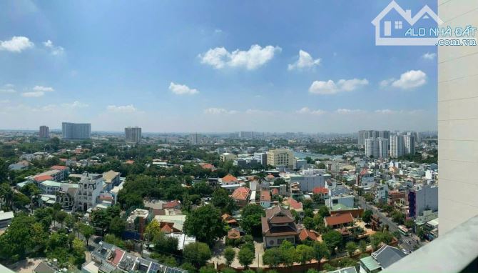 Bán Gấp căn Góc 2PN, 2WC, View Hồ Bơi, Metro, Landmark81, Đẩy Đủ Nội Thất, Giá 3,6 tỷ