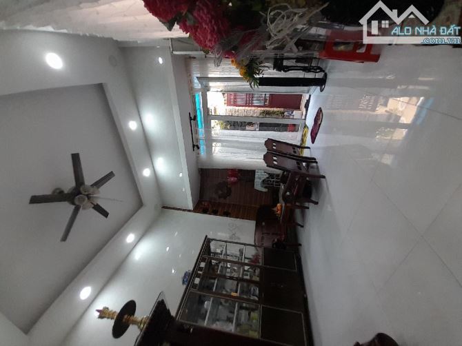 Nhà Bán Gần cầu Trà Và Quận 5 , Phường 13, Q8 . Vào ở ngay 132m2 , 7PN, Giá Chỉ 7,1 tỷ TL
