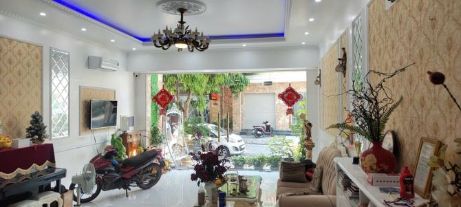 Cần bán gấp căn nhà 4,5 tầng Hoàng Huy Riverside, dt 64m2, mt 5,5m