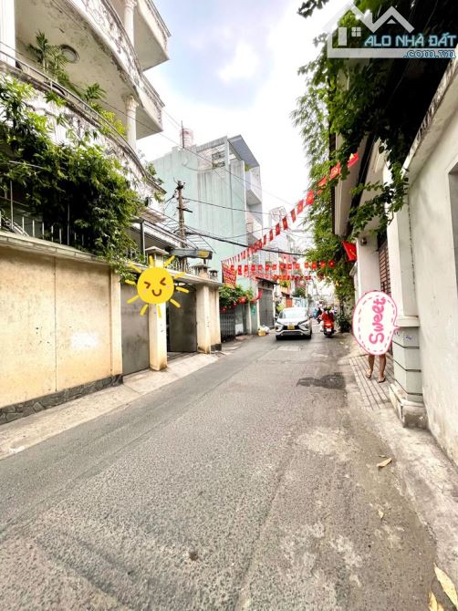 Nhà bán 106m2 bình thạnh phường 11 ngang lớn 7m hẻm xe hơ 4 tầng btct chỉ 17,5 tỷi