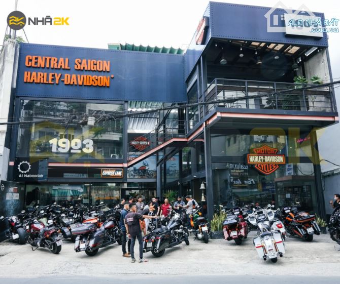 Bề ngang lớn! Siêu phẩm MT Trần Quang Diệu, Q.3, 15x18m, 3 Tầng, HĐT: 220 triệu, giá 65 tỷ