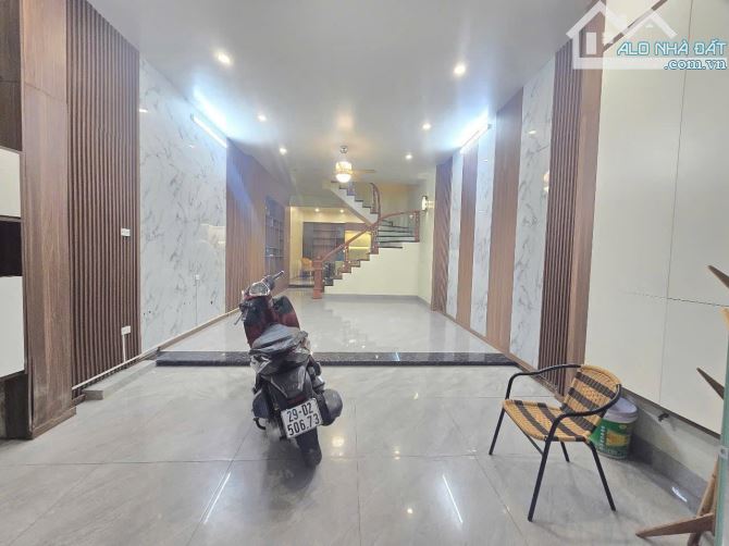 12.5 TỶ - NHÀ NGUYỄN KHÁNH TOÀN, 72M2*4T*4.8M, NHÀ DÂN XÂY CỰC ĐẸP, NỘI THẤT XỊN, Ở NGAY