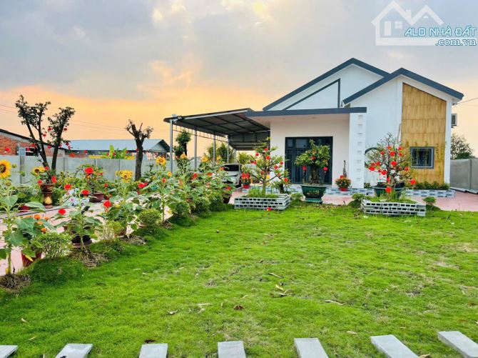 NHÀ VƯỜN CỰC ĐẸP CẠNH THỊ TRẤN TẦM VU, THỔ CƯ KHỦNG, CÁCH TP.TÂN AN CHỈ 10 PHÚT - 11