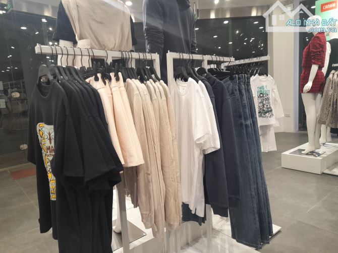 Bán nhà Mặt Phố Bà Triệu, Hoàn Kiếm 358m2, MT 12.5m - Giá 320 Tỷ