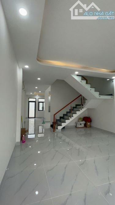 🏡 CHO THUÊ NHÀ MẶT TIỀN 🔥 ĐỐI DIỆN VINHOMES GRAND PARK 🚀 - 1