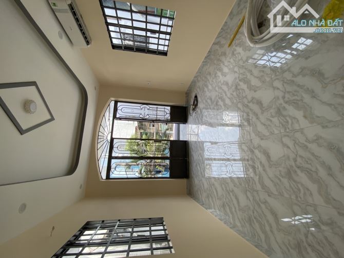 Bán nhà sổ hồng riêng , chính chủ, 3 tầng, 4 PN, gần BV 175 - 1