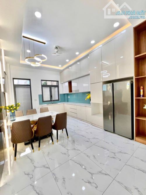 Cần bán nhanh nhà đường Nơ Trang Long, Bình Thạnh (66m2) 4 tầng BTCT, sổ đẹp. Giá: 8,89 tỷ - 1