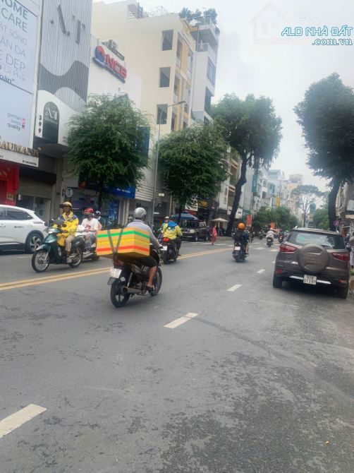 Bán nhà Mặt Tiền Võ Văn Tần.Phường,5,Quận,3 Dt; 4,5x17,5m2,Kc; 3 Tầng Giá; 45 Tỷ,TL - 1