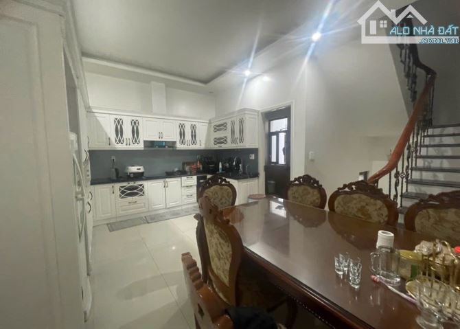 Cần bán gấp căn nhà 4,5 tầng Hoàng Huy Riverside, dt 64m2, mt 5,5m - 1