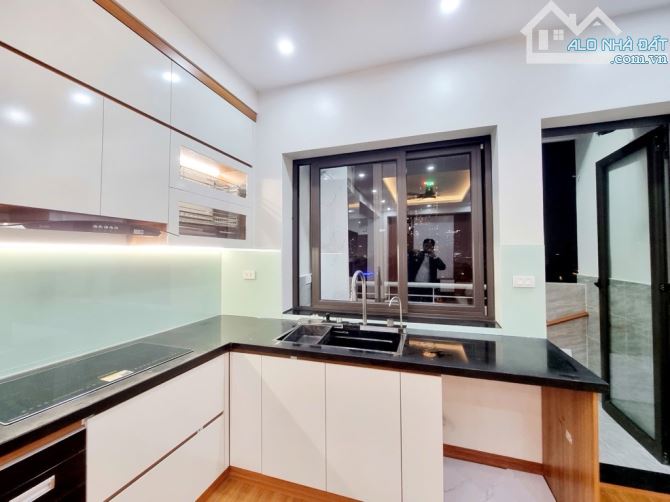 Chung cư Trần Quý Kiên , vị trí đẹp giá tốt - 1