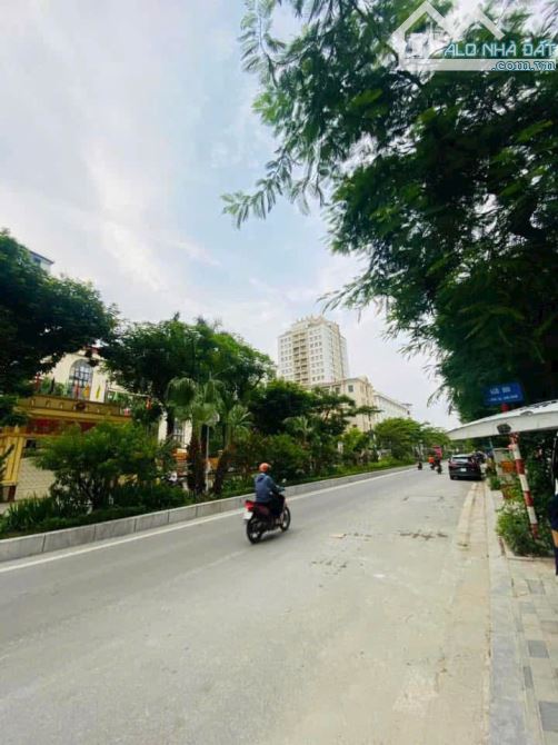 APPARTMENT DÒNG TIỀN - LẠC LONG QUÂN - TÂY HỒ - 105M x 5T Giá - 24.9 Tỷ - Kinh Doanh - 1