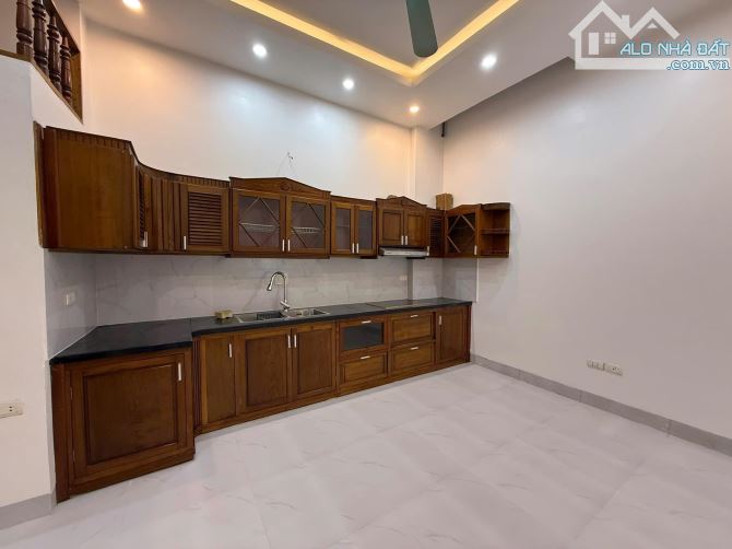 NHÀ GIẢI PHÓNG 59M2*5T NGÕ Ô TÔ TRÁNH, GARA, TIỆN KINH DOANH - 1