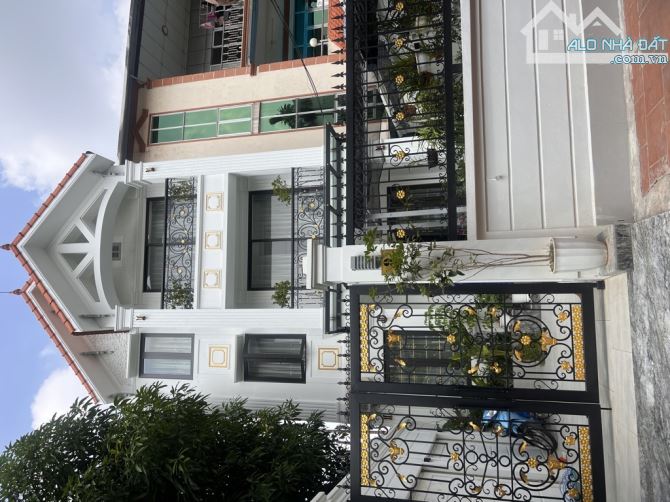 BÁN NHÀ PHỐ PHÚC LỢI Ô TÔ THANG MÁY THOÁNG 90M2 5T 6MT GIÁ 19.5 TỶ